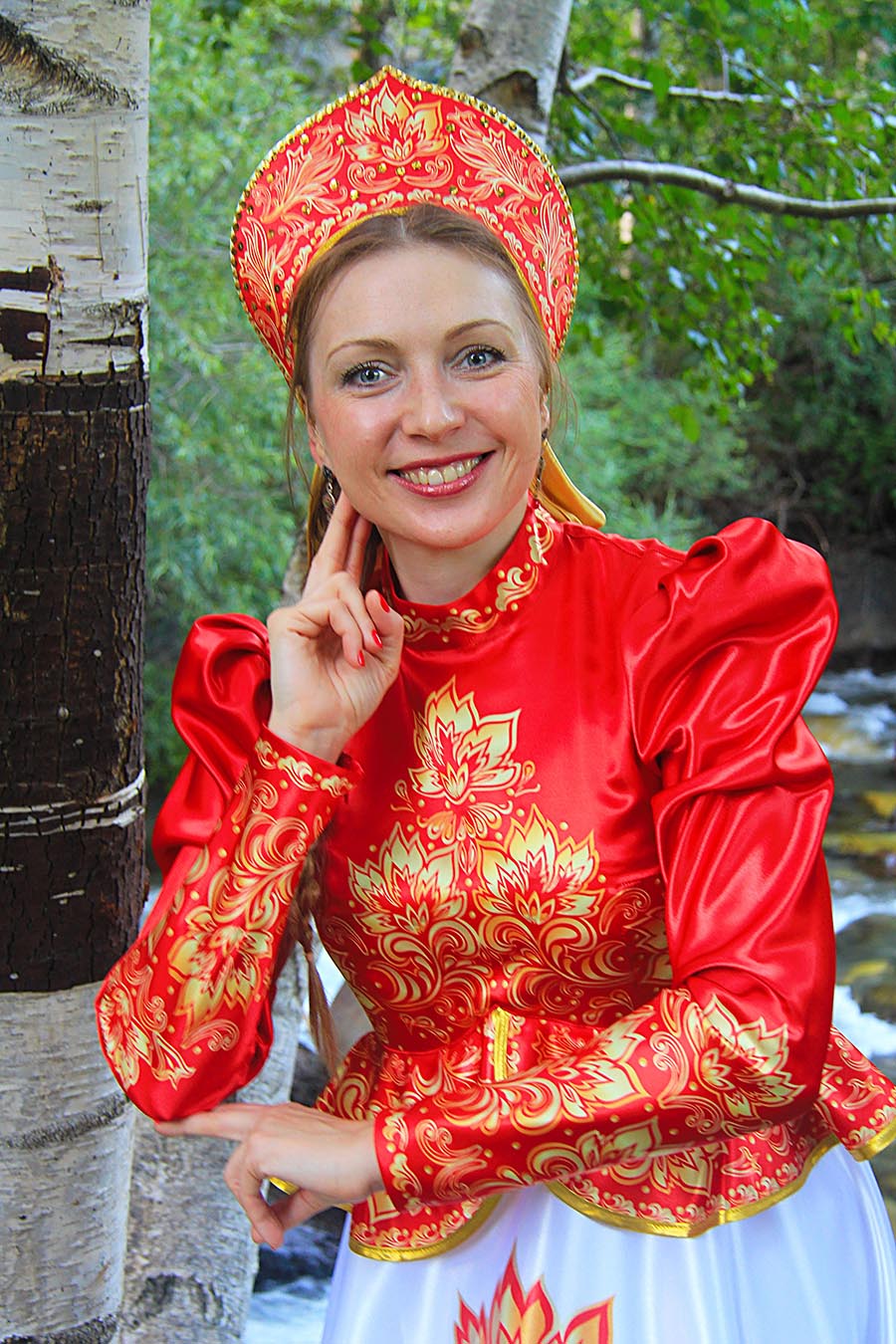 Women in Slavic costumes in Zaozhuang