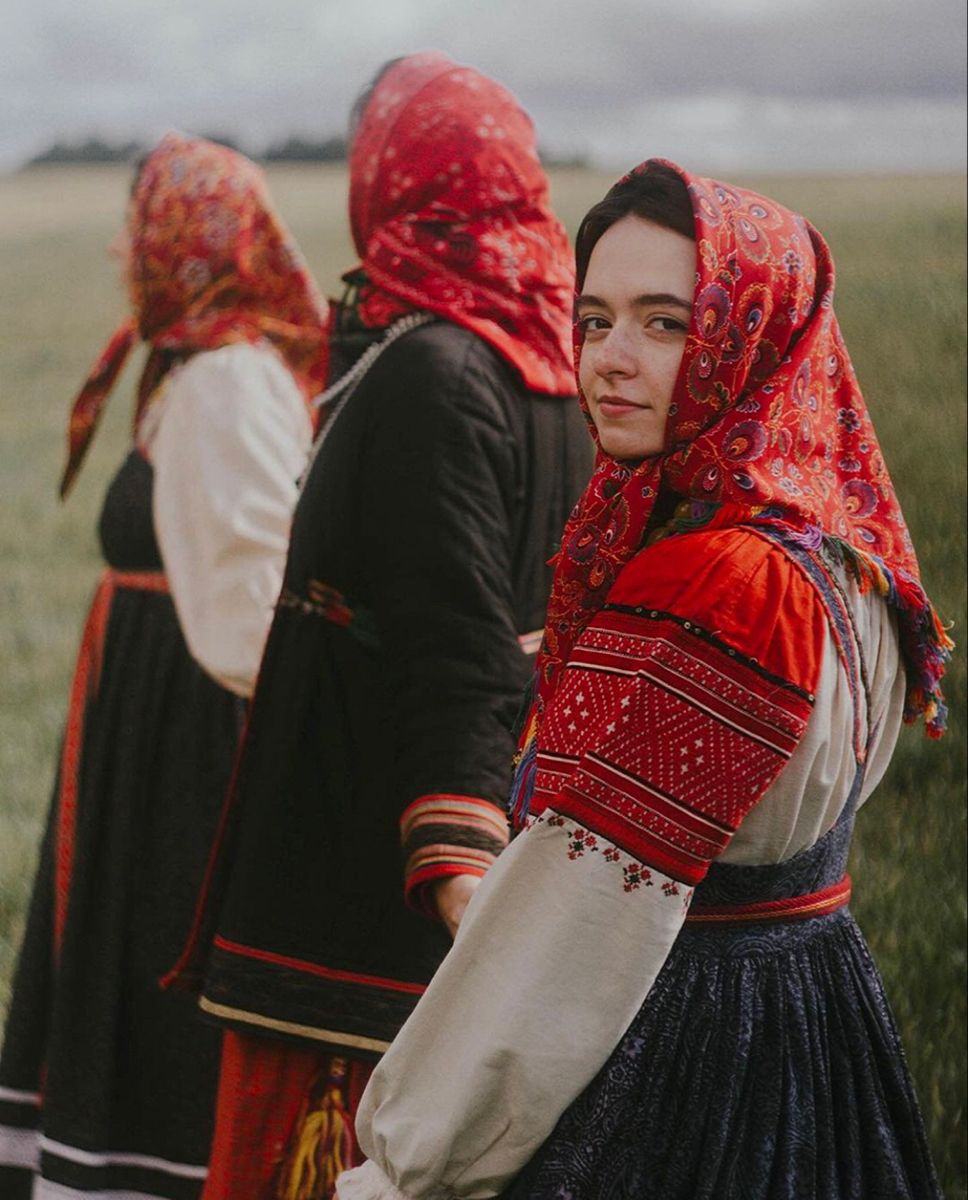 Women in Slavic costumes in Zaozhuang