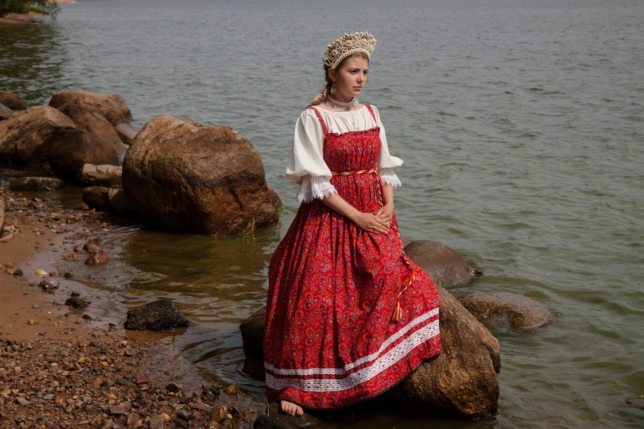 Women in Slavic costumes in Zaozhuang