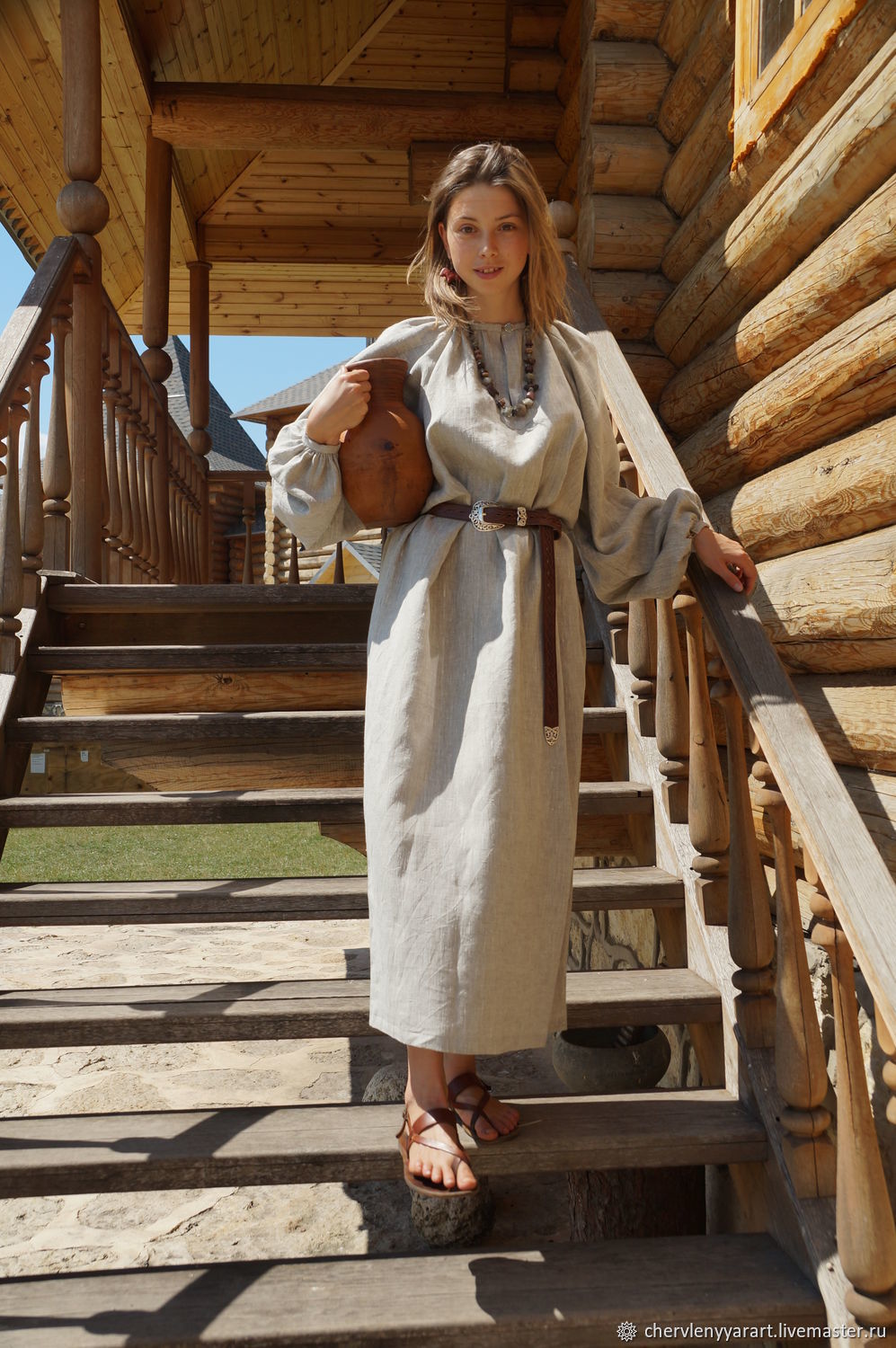 Girls in Slavic costumes in Zaozhuang