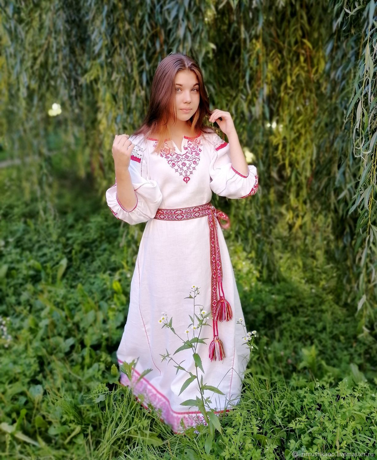 Girl Girls in Slavic costumes in Zaozhuang